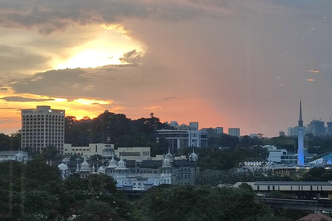 Kuala Lumpur's Nightlife Secrets and Street Food - Who will enjoy this Kuala Lumpur evening
