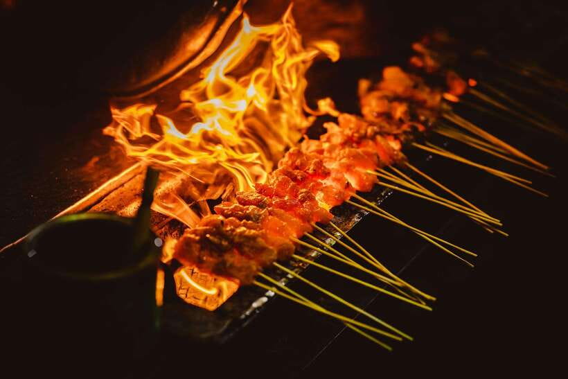 Kuala Lumpur: Sambal Street Food Tour with 15+ Tastings - Roti canai and the pleasure of watching food being made