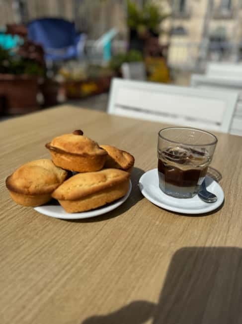 Lecce: Guided Street Food Walking Tour with Food and Wine - Walking from Porta Rudiae to Piazza del Duomo