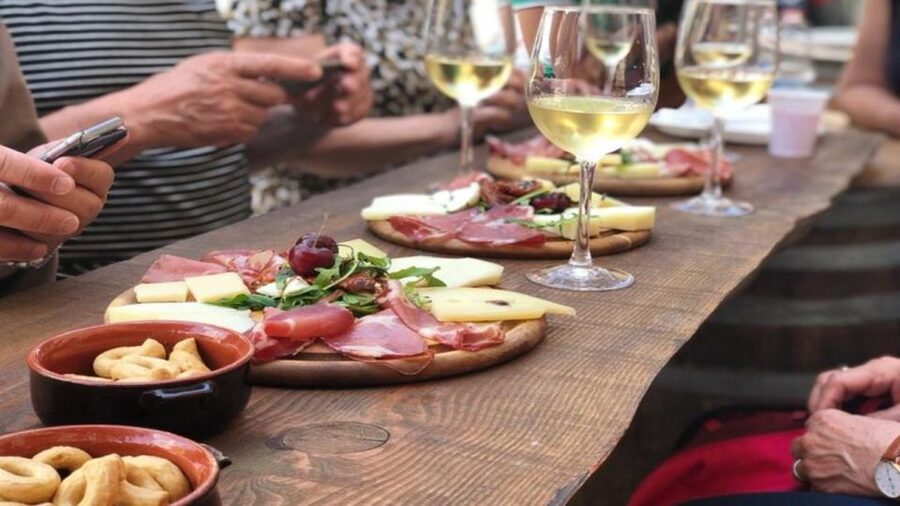 Lecce: Guided Tour & Street Food Tasting by Bike - Piazza del Duomo sets the tone