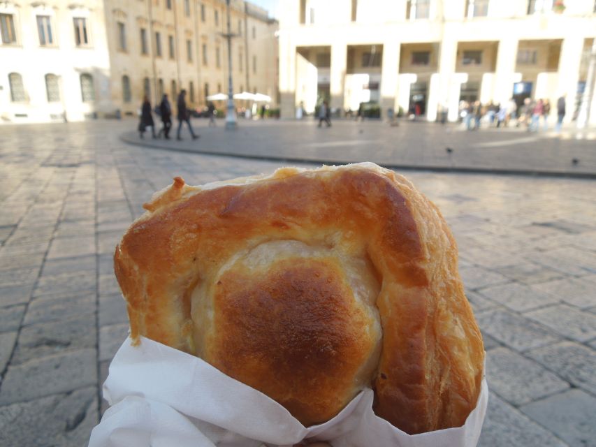 Lecce: Street Food Tasting and Sightseeing Tour - Key points at a glance