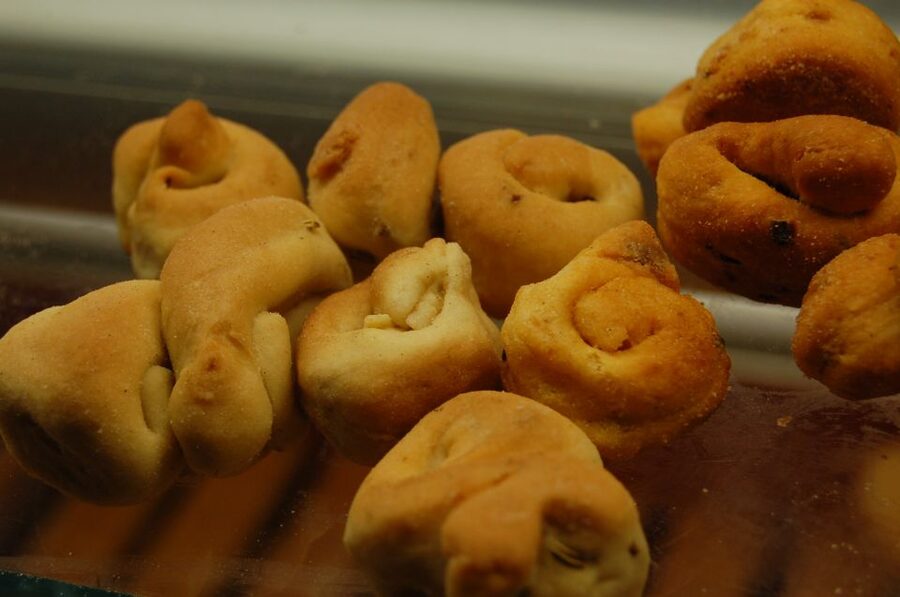 Lecce: Street Food Tasting and Sightseeing Tour - Price, food value, and practical limits