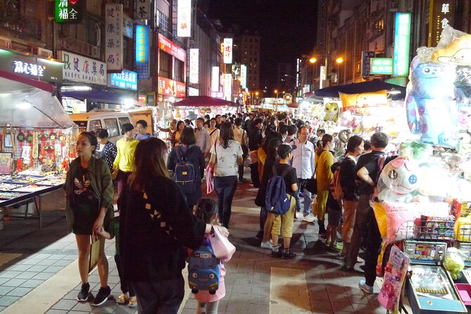 Local Favorites: Taiwan Night Market Food Tour in 2 hours - Who should book this Taipei food tour?