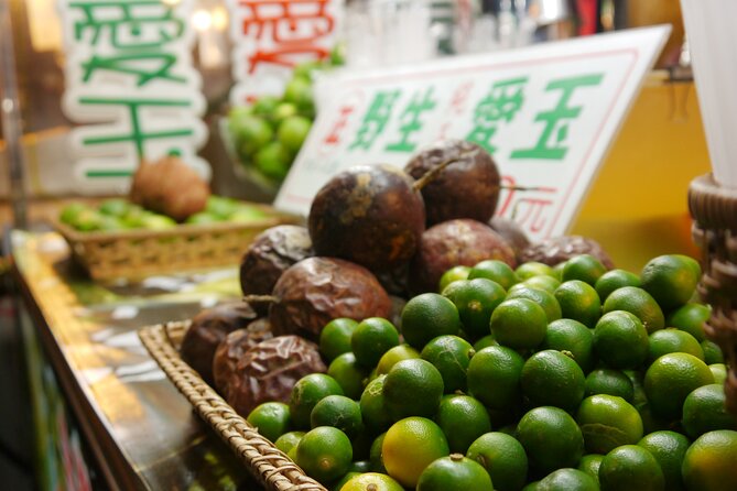 Local Favorites: Taiwan Night Market Food Tour in 2 hours - Meeting at 6 pm near Shuanglian