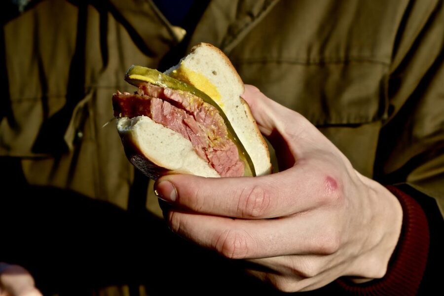 London: Private Shoreditch Street Food Tour with 7 Dishes - Welsh rarebit inside historic Spitalfields