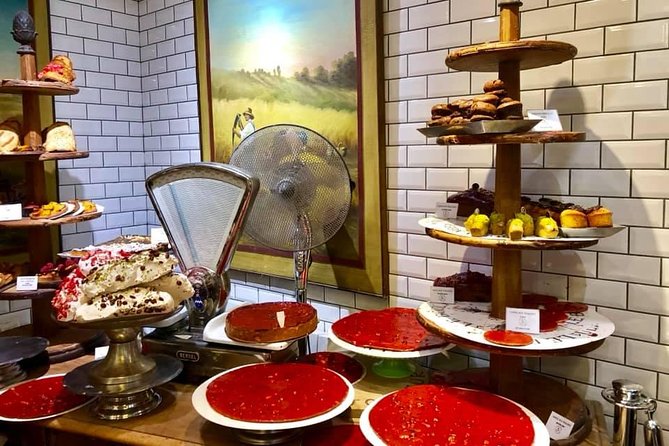 Lyon Morning Food Market Tasting Tour in Les Halles Paul Bocuse - What the positive feedback tells you