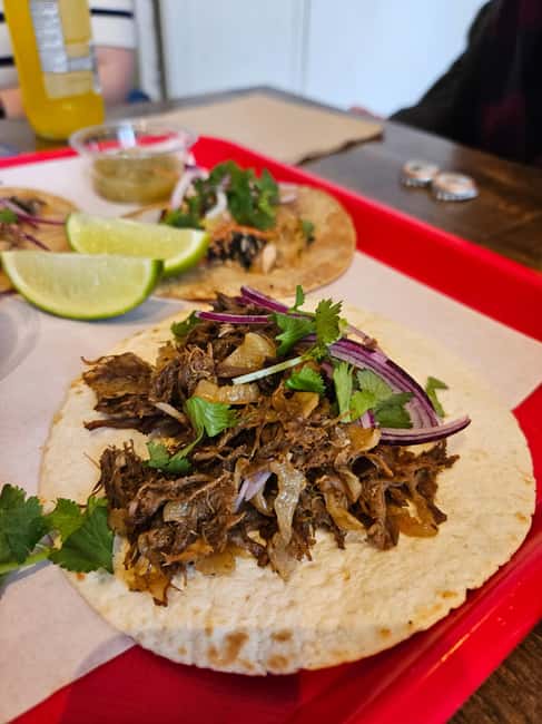 Lyon: Street Food Tour - Group size, language, and walking pace