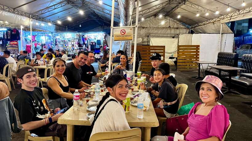 Makati Street food walking tour with Dinner - Filipino dessert with halo-halo