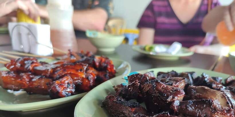 Manila Food Tour: Introduction to Philippine Street Food - The guides make the difference