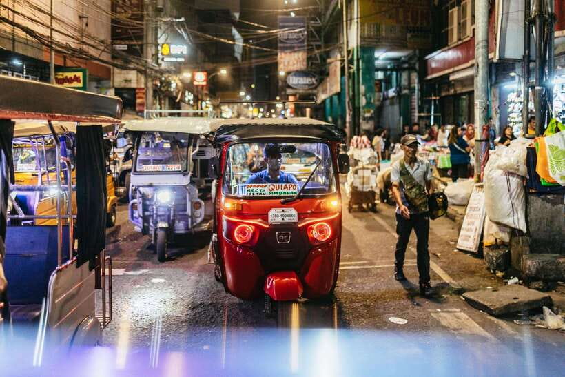 Manila: Guided Night Market Experience - Tuk-tuk, train, and jeepney rides