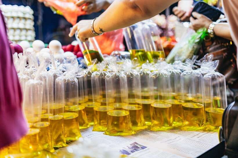 Manila: Guided Night Market Experience - Who will enjoy this evening most