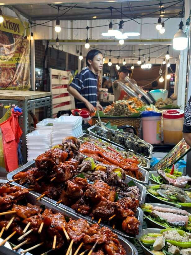Manila Street food and Night Market Tour - The guides: Floyd, Venus, and the value of local help