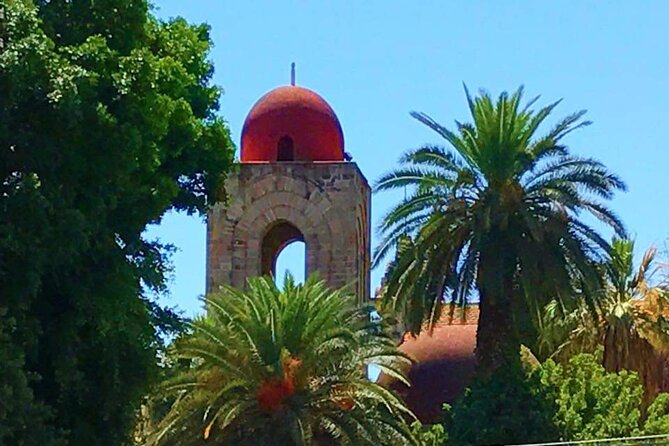 Markets and monuments: walking tour and street food in Palermo - Capo Market, where Palermo starts talking