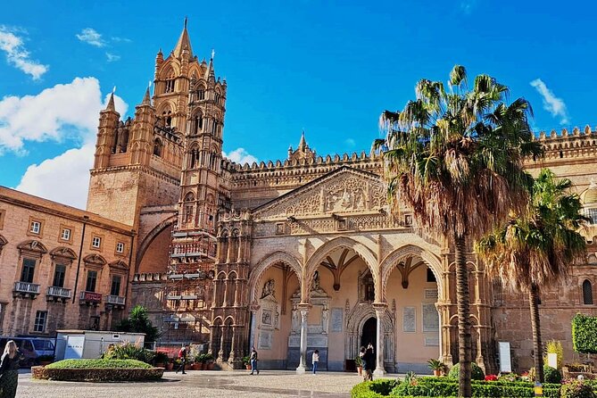Markets and monuments: walking tour and street food in Palermo - Teatro Massimo and the opera-city mood