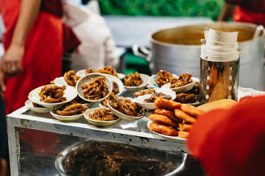 Marrakech: Street Food Tour by Night - What the guides add