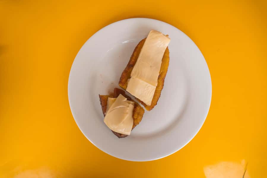 Medellín: Street Food Tour with Local Tastings - What the experience does especially well