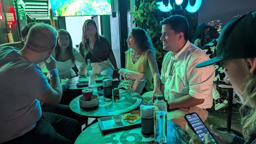 Medellin: tasting Street Food with Rooftops of El Poblado - Empanaditas El Poblado and the walking rhythm