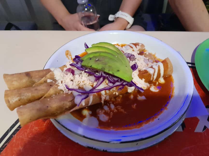 Mexico City: Vegan and Vegetarian Street Food Adventure - Finishing with churros and a drink in Zona Rosa