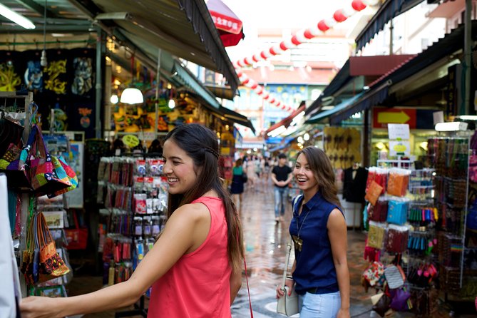Michelin Premium Food Tour with Hawker Centre & Chinatown Tour - The hawker centre and wet market