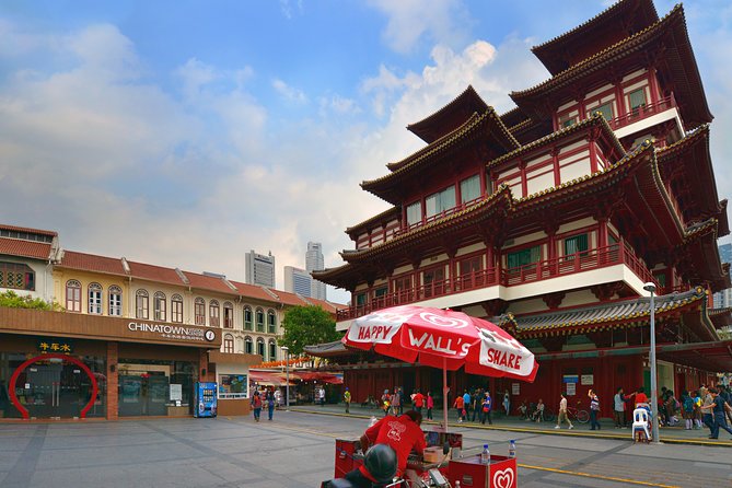 Michelin Premium Food Tour with Hawker Centre & Chinatown Tour - How much food will you actually eat?