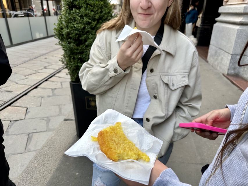 Milan: Guided Street Food Walking Tour with Food Tasting - What the walking pace and route require