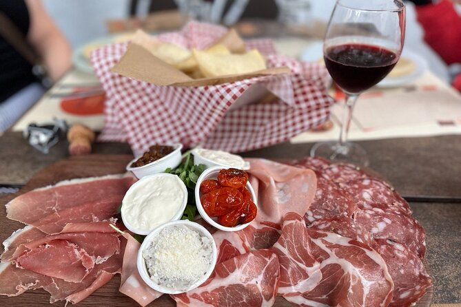 Milan's Authentic Street Food tour: A Gourmet Experience - The guides make or break the experience