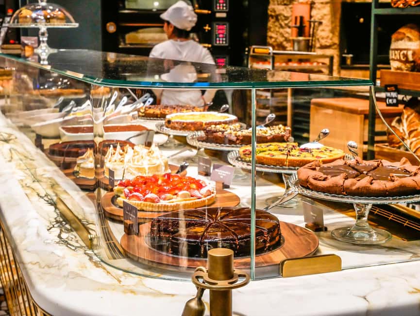 Milan: Street Food Tour with a Full Italian Food Experience - Espresso at the final café
