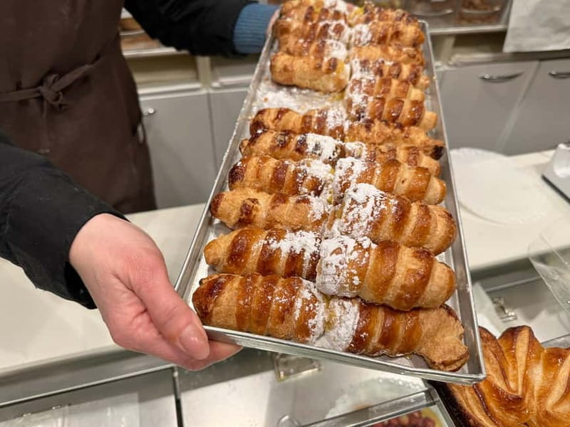 Milan: Street Food Tour with Tastings and Local Guide - Espresso as a lesson in daily Milanese life