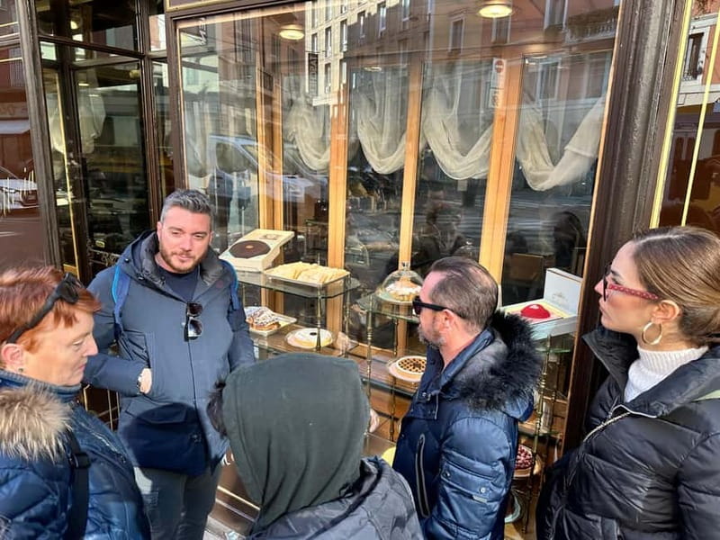 Milan: Street Food Tour with Tastings and Local Guide - Milanese sweets, panettone, and artisan gelato