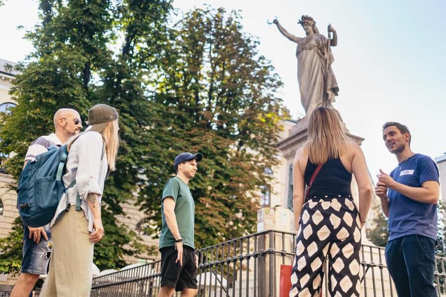 Milan: Street Food Walking Tour - Food, drinks, and dietary needs