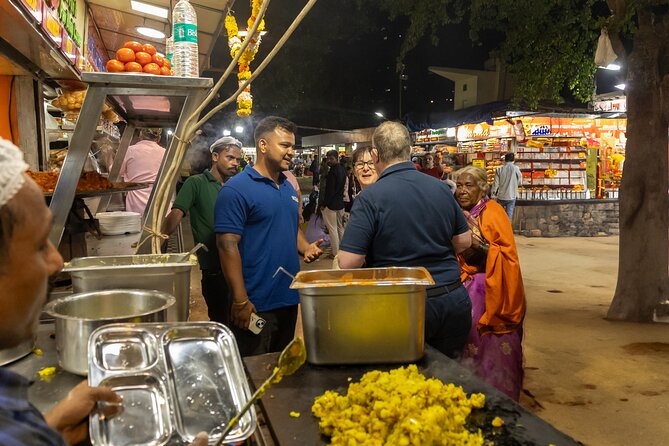 Mumbai Market and Temple Tour With Local Street Food - Khau Gali: The Main Food Stretch