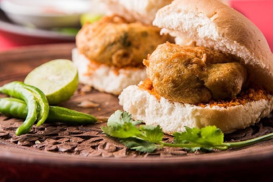 Mumbai: Street Food Crawl - Starting opposite CST at the Times of India Building