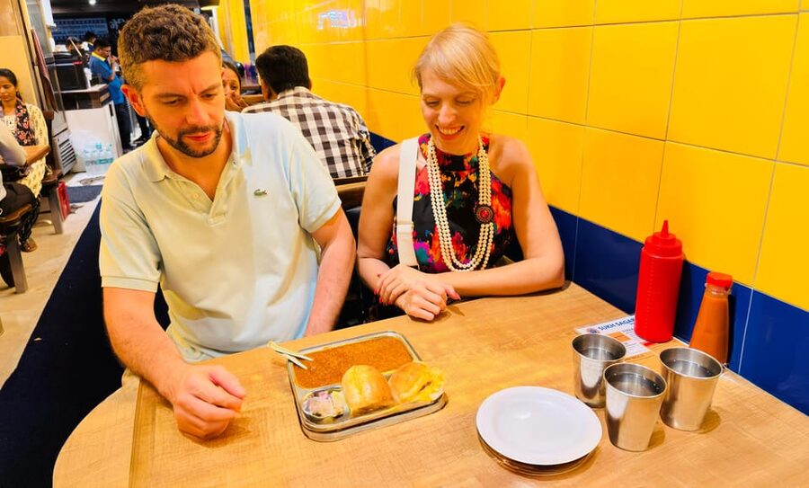 Mumbai: Street Food Tasting Tour - How much food should you expect?