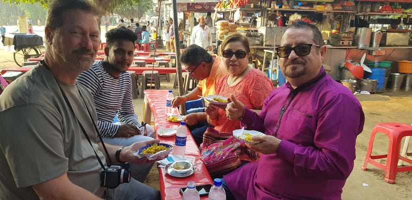 Mumbai: Street Food Tasting Tour - Meeting at Churchgate and starting by train