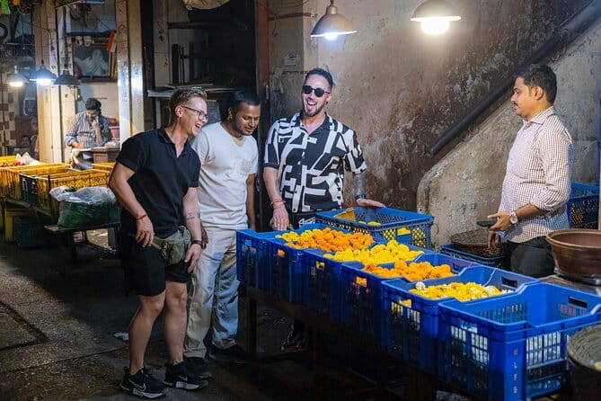 Mumbai Street Food & Temple Tour: Hidden Markets & Night Bazaar - Who should book this private evening outing?