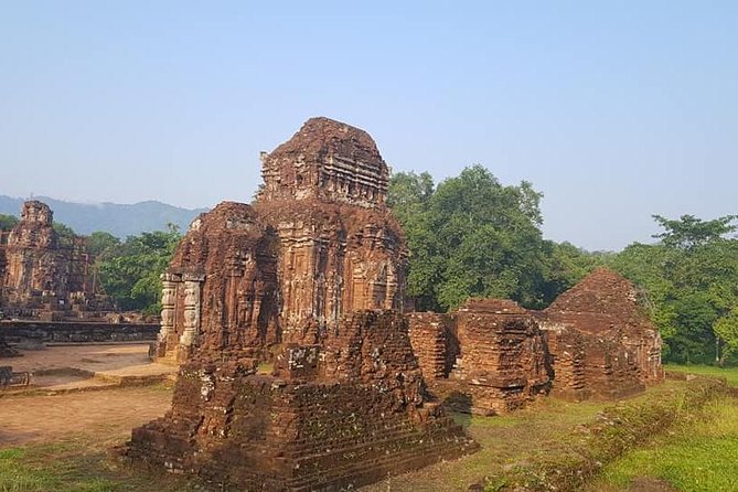 My Son Holyland , Hoi An Ancient City Tour With Night Market , Sampan Boat Ride - Dinner and the Hoai River sampan ride