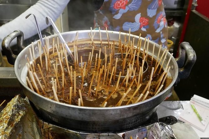 Nagoya Street Food Walking Tour of Osu - Tenmusu and the appeal of small local shops