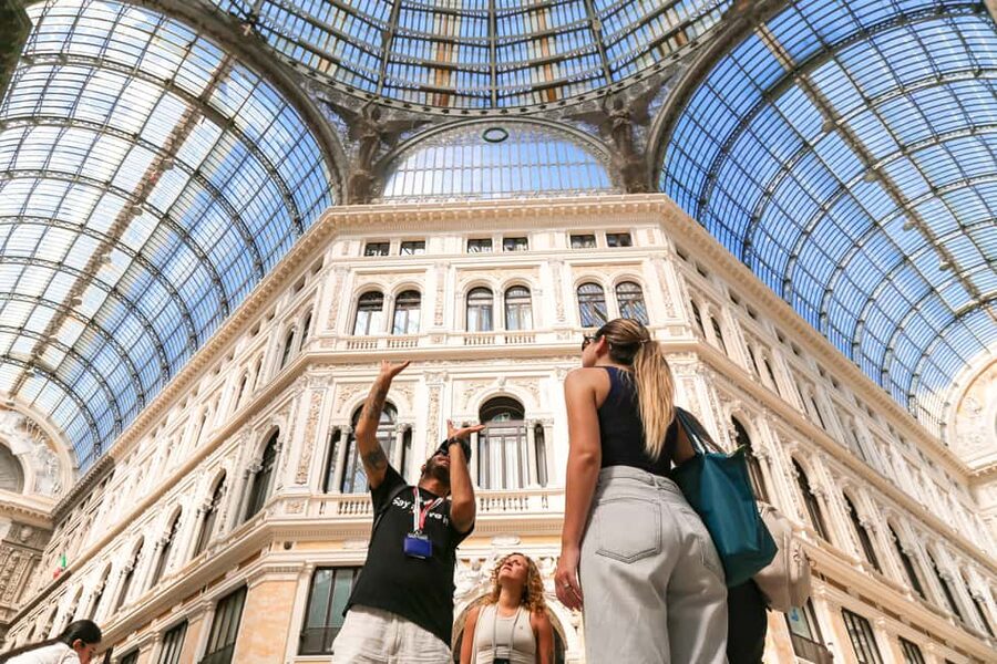 Naples: Culture & Street Food with a Local Guide - Via Toledo, coffee, and pizza folded like a wallet