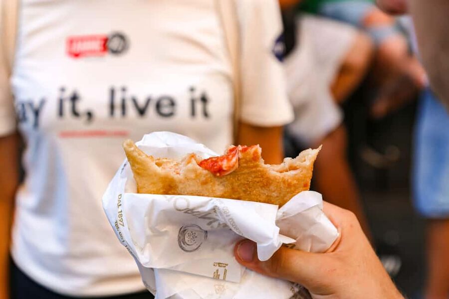 Naples: Culture & Street Food with a Local Guide - Meeting the guide at Naples Cathedral