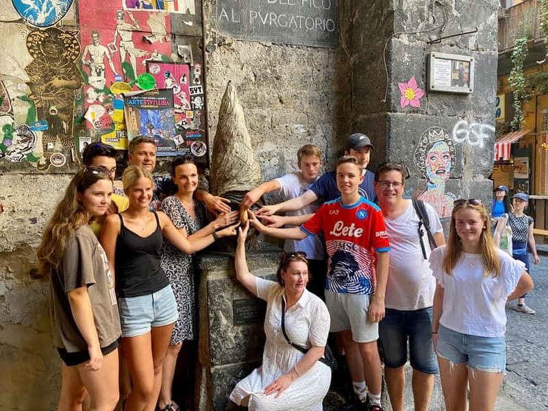 Naples: Old City Center Street Food Tour with Spritz - Tasting the everyday flavors of Naples