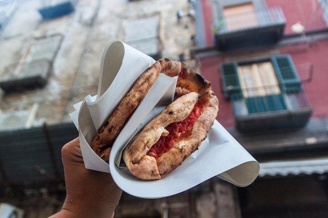 Naples Street Food Experience with local guide - Small Group Tour - Pignasecca Market and everyday Naples