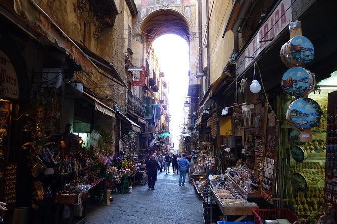 Naples Street Food Experience with local guide - Small Group Tour - How much history and food fit into two hours
