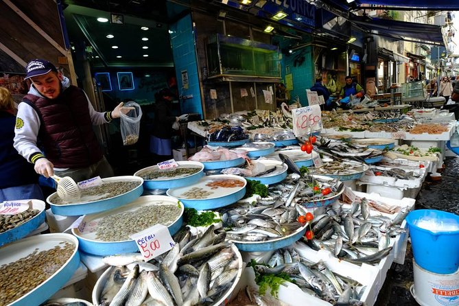Naples Street Food Experience with local guide - Small Group Tour - Who will enjoy this walking tour?