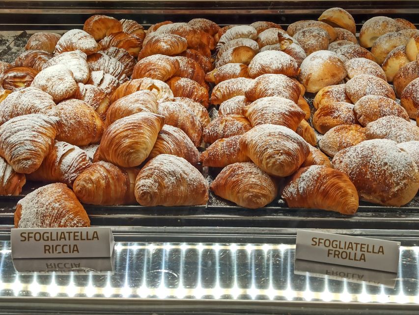 Naples: Street Food Walking Tour with Local Guide - Who should book this Naples food walk?
