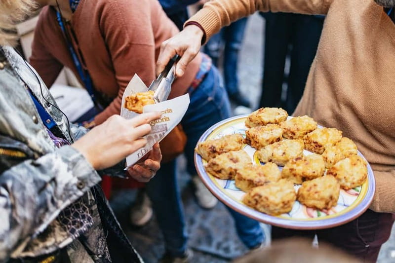 Naples: Street Food Walking Tour with Local Guide - Limoncello, gelato, and a very full finish