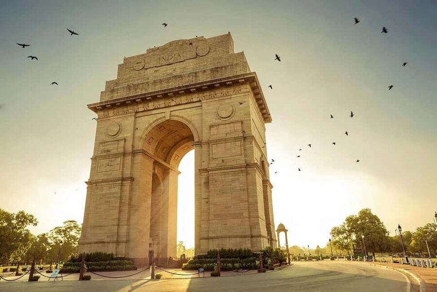 New Delhi: Local Evening Tour with Indian Street Food - Key Points About This New Delhi Evening Tour