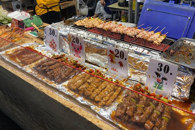 Night life in Bangkok - Jodd Fairs Train Night Market(Joint) - The one-hour market walk
