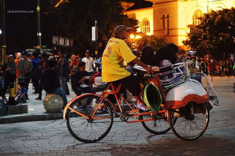 Night Street Food and Cultural Walking Tour - Why Yogyakarta’s night food is worth your evening