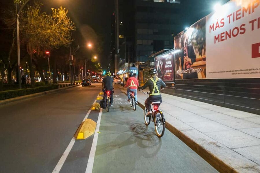 Night Street Food Bike Tour Mexico City - The creative taco stop in Roma