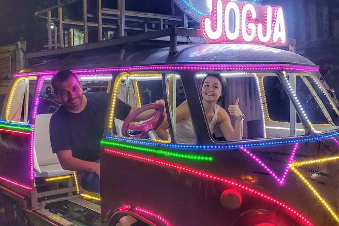 Night Walking Tour-Malioboro street food with guide at Yogyakarta - Wijilan and the essential bowl of gudeg